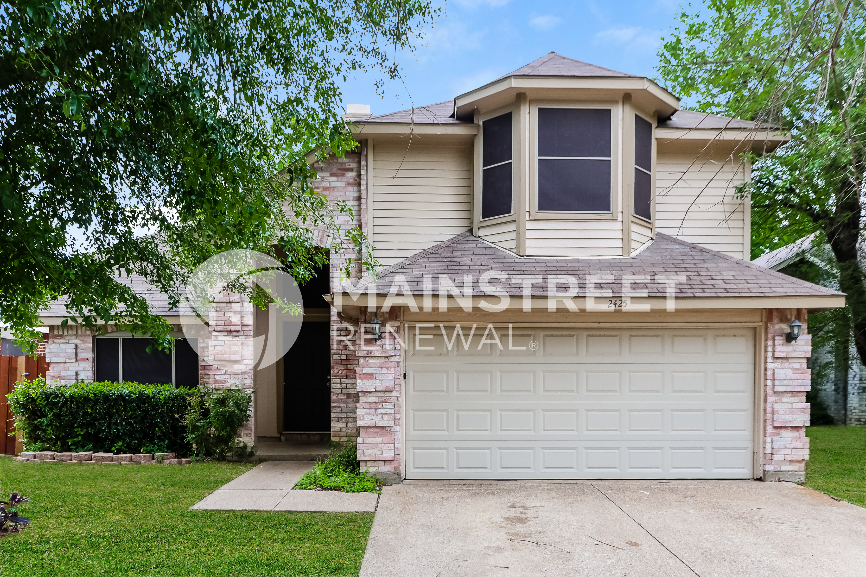 2425 Bennington Dr Arlington, TX 76018